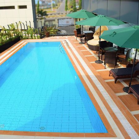 Monty Suites & Golf Uyo Bagian luar foto