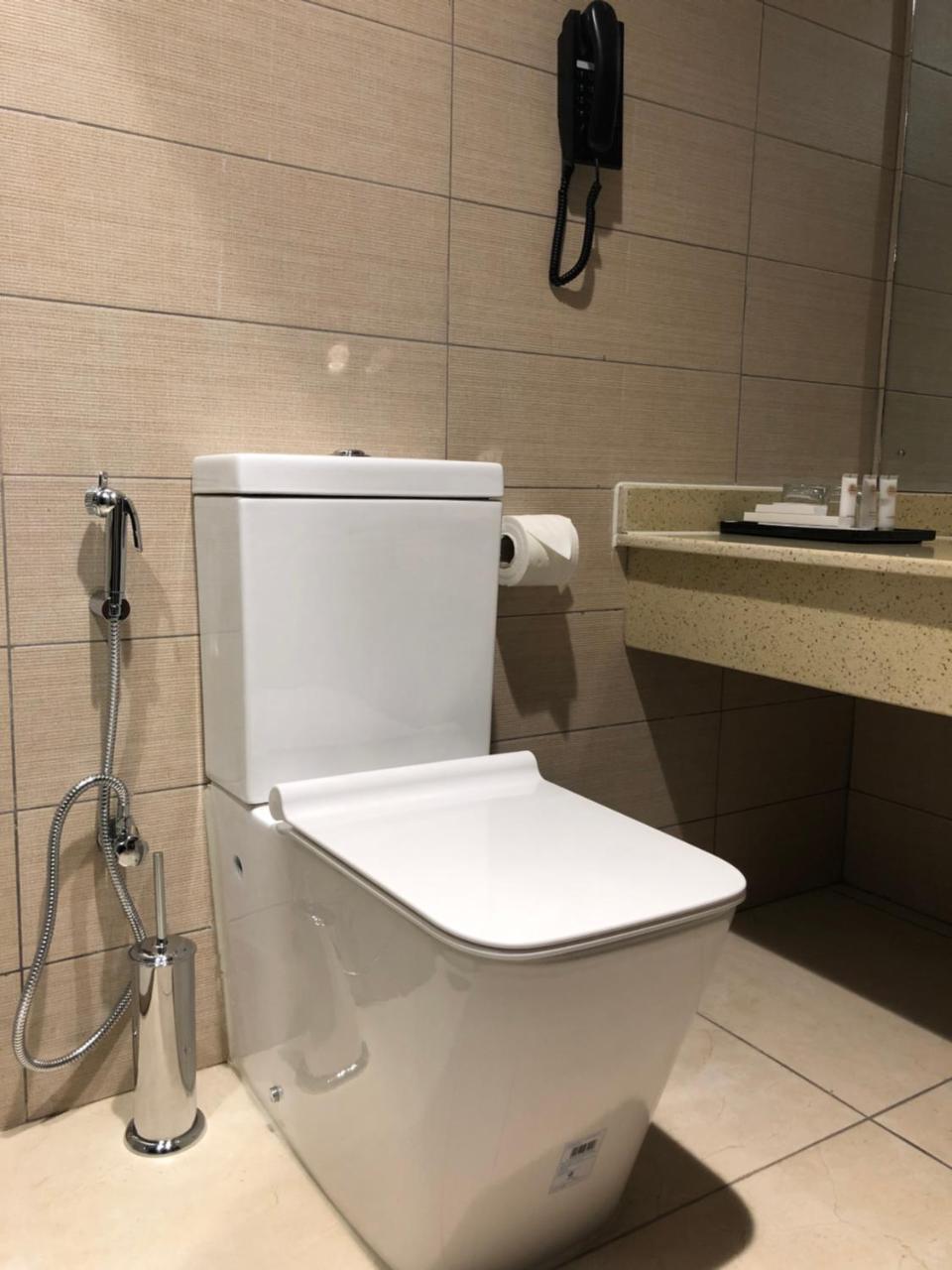 Monty Suites & Golf Uyo Bagian luar foto