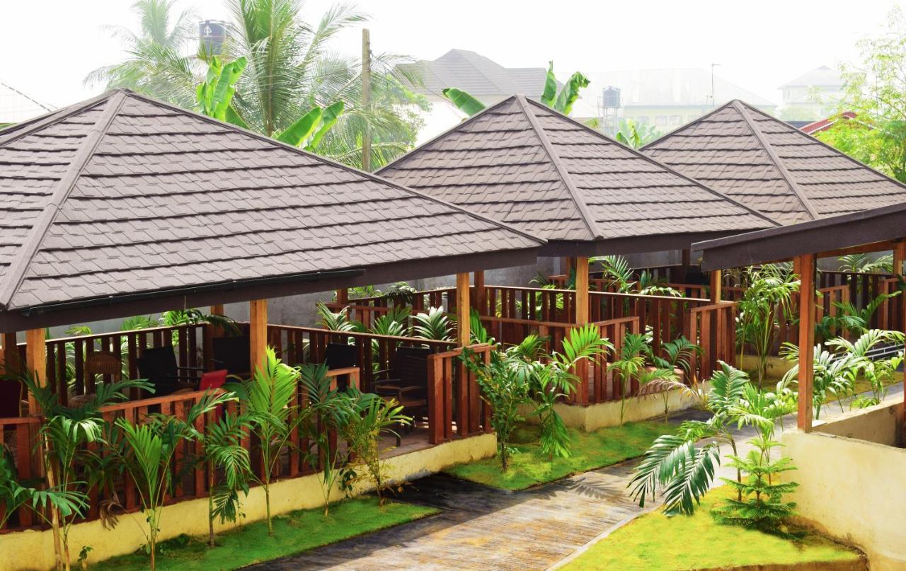 Monty Suites & Golf Uyo Bagian luar foto